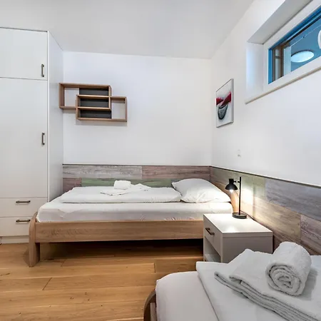 Burgblick Alpe Maritima & See-top 26 By Interhome Apartman *